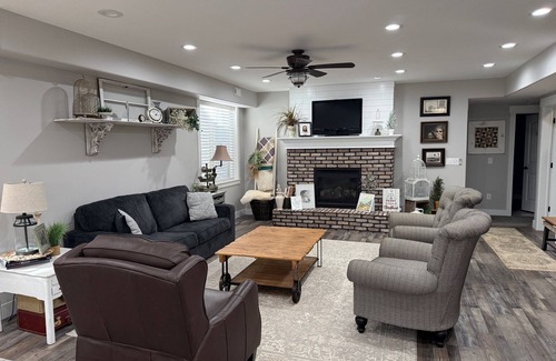 Herriman House | Cozy 2-bedroom house in serene Herriman with WiFi and AC