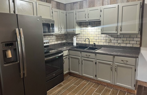 Pope House | Cozy 2-bedroom house on Enid Lake, just steps from Wallace Creek Campgrounds