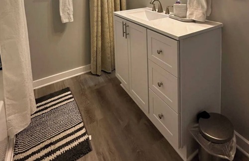 Syracuse Apartment | Cozy 2 bedroom near downtown!