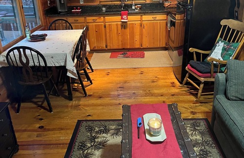 Blue Ridge Cabin | Cozy 2-bedroom, one bath cabin in amazing Blue Ridge mountains.with Wi Ac