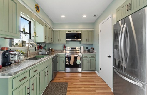 Chic's Beach House | Cozy 2-bedroom townhome in peaceful Virginia Beach with AC, WiFi