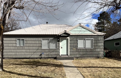 Lakeview House | Cozy 2-Bedroom Townhome--Bring the Kiddos & Furry Friends!