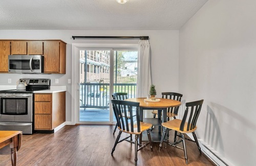 Barre House | Cozy 2-bedroom townhome in peaceful Barre with WiFi, AC