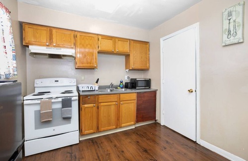 Dayton Apartment | Cozy 2-Bedroom Unit on Otterbein