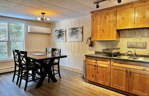 Paradise Apartment | Cozy 2-Bedroom Upstairs Apartment in Paradise