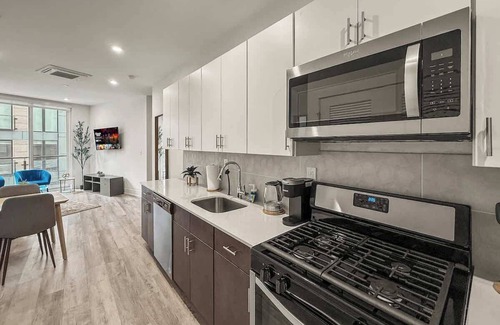 Olde Kensington Apartment | Cozy 2BD | Sleeps 6 | Northern Liberties