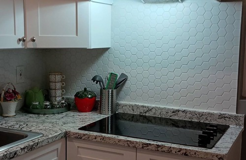 Elizabeth Apartment | Cozy 2BR apartment 6 min from EWR