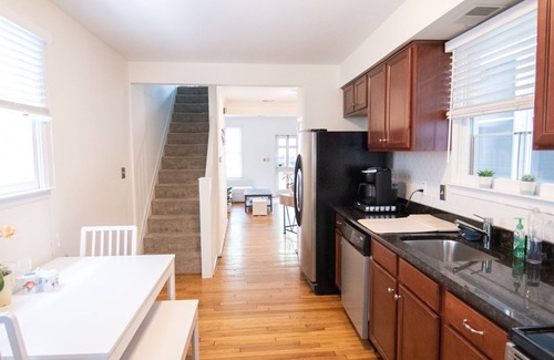 Historic District House | Cozy 2br home w/parking in downtown Annapolis