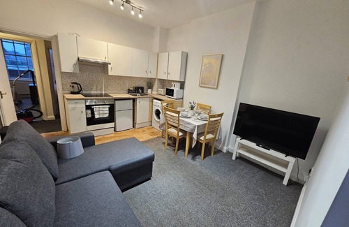 Saint Paul's Condo | Cozy 2BR in Bristol City Centre