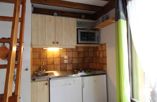 Les Carroz-d'Araches Apartment | Cozy 2BR + Mezzanine for 6, Ski-In/Ski-Out, Balcony, Near Village Center