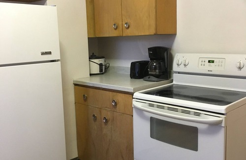 Chisholm Cottage | Cozy 2BR Mid Modern home in the Heart of Chisholm MN, homey, vintage stay.