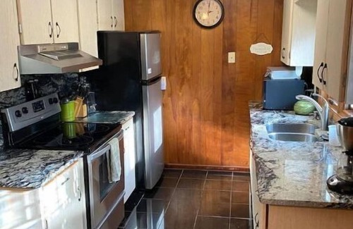 Scio Cottage | Cozy 3-bed lakefront home with deck & fireplace