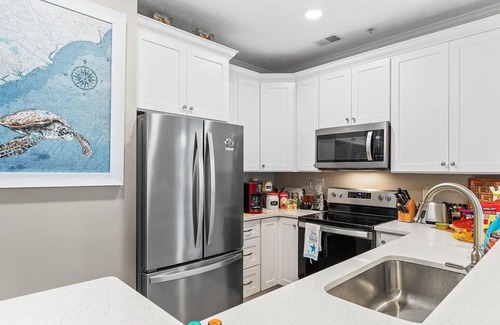 North Myrtle Beach Condo | Cozy 3-bedroom condo with elevator in superb North Myrtle Beach gated community