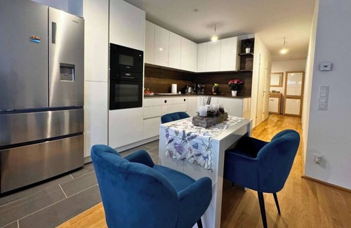 Donaustadt Apartment | Cozy 3 bedroom apartment near the subway, air conditioning, for families