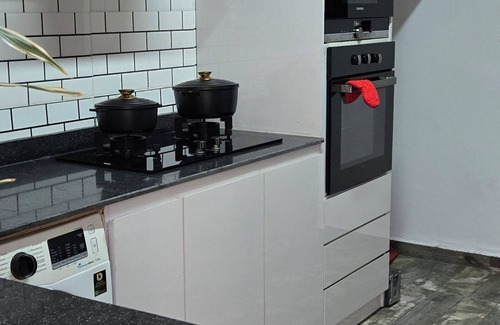 Abuja Apartment | Cozy 3-bedroom apartment in Lifcamp Abuja with 24/7 power supply