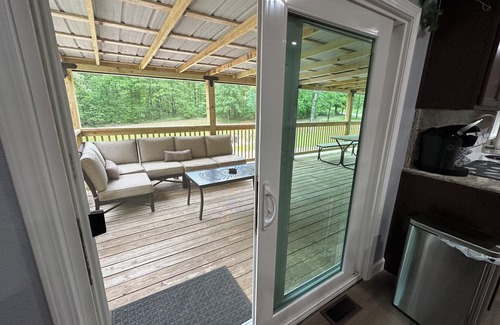 Wappapello House | Cozy 3-bedroom in Wappapello with AC, WiFi and close to the Lake.