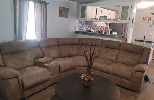 Odell House | Cozy 3-bedroom mobile home with WiFi, AC, game room just outside of Eldorado.