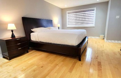 Ottawa Division Apartment | Cozy 3 bedroom town house 20 min from Ottawa down town and airport