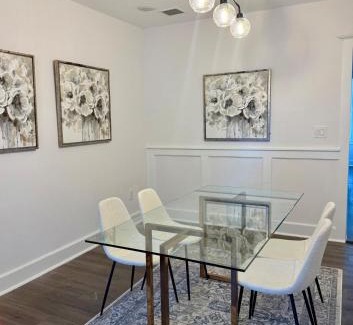 Vauxhall Apartment | Cozy 3 Bedrooms- 10 mins EWR airport and 30 mins NYC