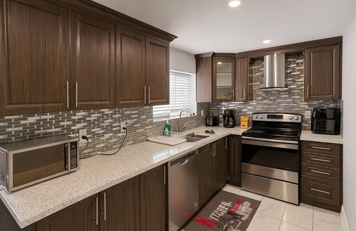 Caledon Apartment | Cozy 3BR Caledon Bsmt Suite w/Private Access & Basketball Court—Near Brampton!