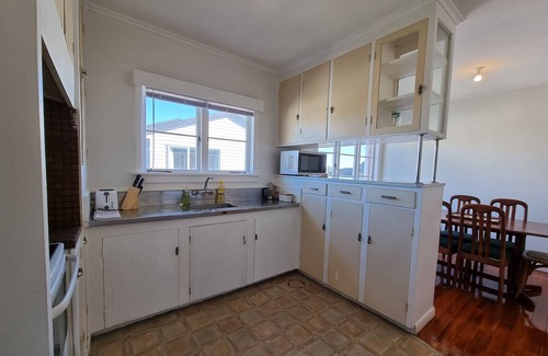 Mount Roskill House | Cozy 3BR - Heat Pump & Wifi & Netflix