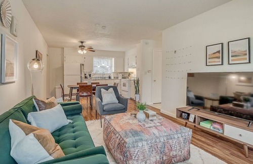 Norman House | Cozy 4BR a 1/2mi from Campus. Room for entire fam!