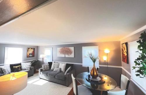 Rochester House | Cozy 5 bedroom Home mins from RIT