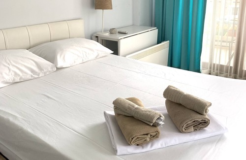 Sigacık Apartment | Cozy accommodation in Sığacık, 2-3 min. to Kaleiçi