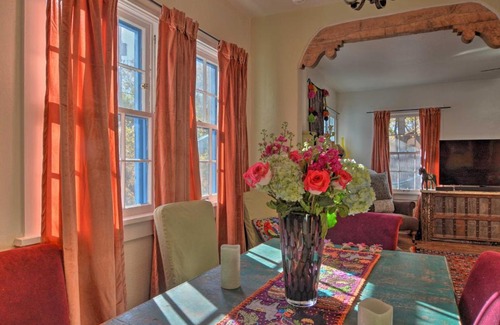 South Capitol House | Cozy Adobe Casita 1 Mile to Santa Fe Plaza!