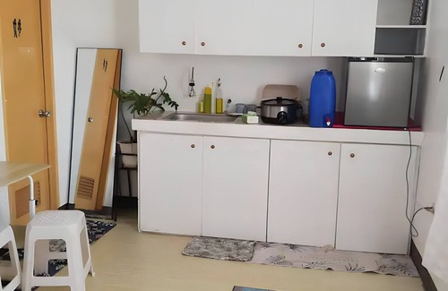 Taytay Apartment | Cozy air-conditioned room with homestay, movie, work/study. Complimentary WiFi