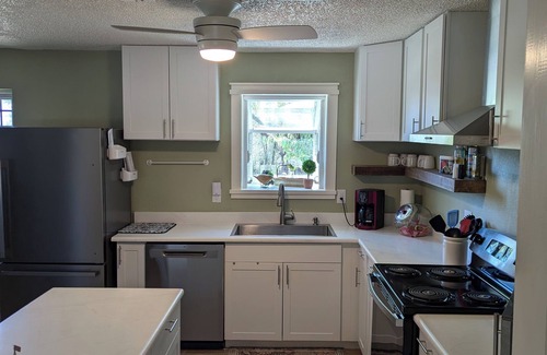 Durant House | Cozy and Convenient 4-bedroom house 2-bath Durant