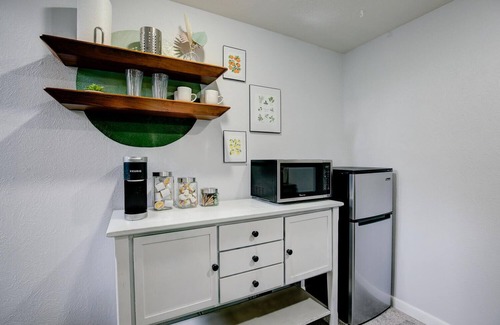Westminster House | Cozy and Cute stay! 15 mins to Downtown Denver, 20 to Boulder and the Mountains!