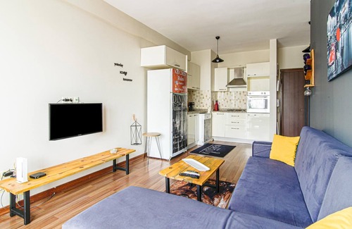 Kurtkoy Apartment | Cozy and Furnished Residence in Istanbul Pendik