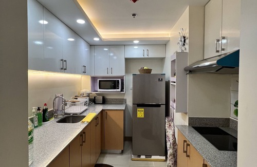 Cubao Condo | Cozy and luxurious Family Room in Araneta Center