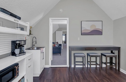State Park House | Cozy and Quiet- Private Upstairs Duplex
