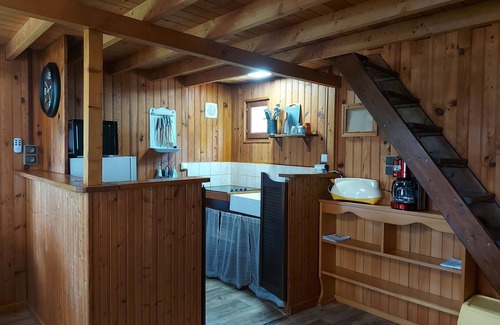 Chateaudun Cottage | Cozy and romantic chalet with terrace in Eure-et-Loir