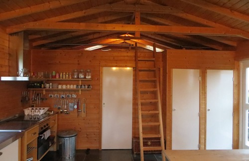 Municipality of Kampen House | Cozy and rustic cottage plus houseboat on the water