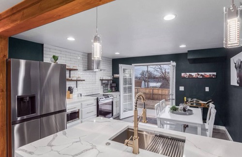 Berkley House | Cozy and Sophisticated 3 bedroom