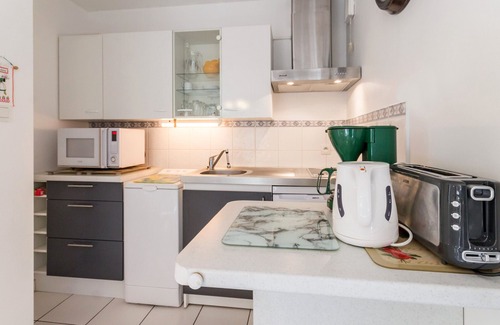 Saint-Brevin-l'Ocean Apartment | Cozy Apartment with Terrace, Parking, 300m from Beach in Saint-Brevin-les-Pins