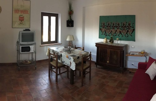 Montegrosso dʼAsti House | Cozy Apartment in a Country House