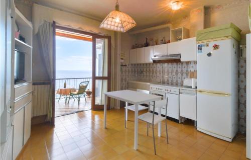 Santo Stefano al Mare Apartment | Cozy Apartment In Santo Stefano Al Mare