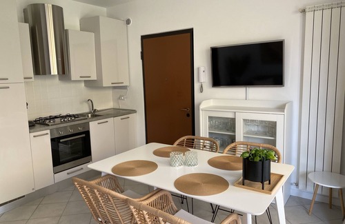Pulciano Apartment | Cozy apartment with a view of Lake Garda