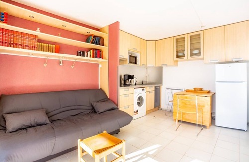 Agay Apartment | Cozy Apartment in Agay with Stunning Views
