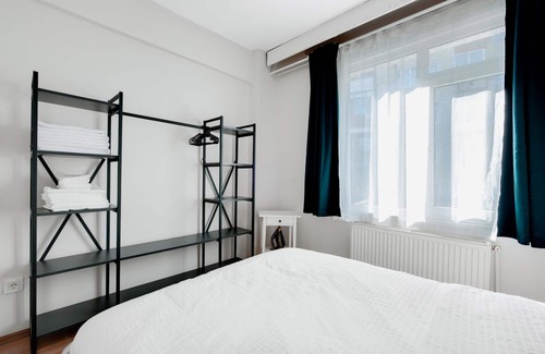 Ortakoy Apartment | Cozy Apartment in Besiktas with Bosphorus View