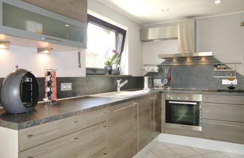 Karlshausen Apartment | Cozy apartment in Karlshausen with WiFi