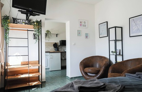 Garden Apartment | Cozy Apartment in Nature – Just 2 Min to the Lake & Pet-Friendly! 🌿🐾