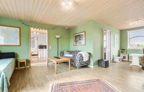 Outrup Apartment | Cozy Apartment In Outrup With Wifi