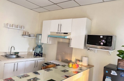 Managua House | Cozy apartment in phenomenal Managua with WiFi, AC, garache and kitchen.