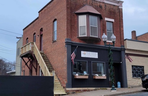 Galesville Apartment | Cozy apartment just off the square in historic downtown Galesville.