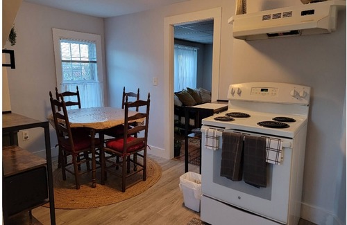Williamsburg House | Cozy apartment located in quiet Williamsburg